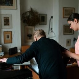 short-term live-in care Edinburgh